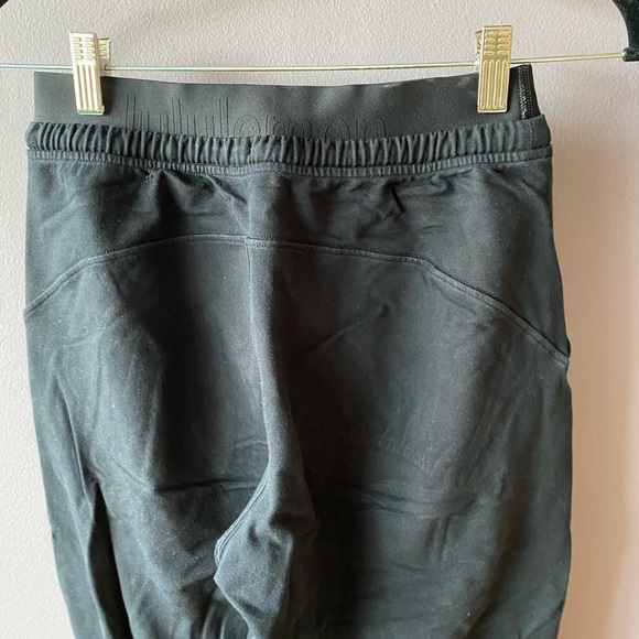 Lululemon Limited Edition Black Jogger 27’ - Picture 4 of 7